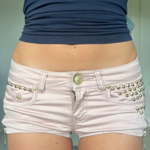 Rosa shorts - Midjemått: 35cm rakt över 💗