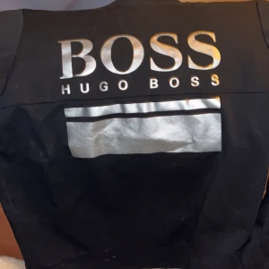 Hugo boss - Hugo boss tröja använd 1 gång  Storlek M