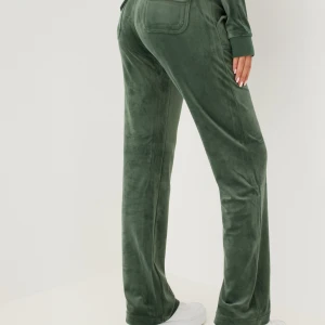 Juicy byxor  - Nu säljer jag mina fina gröna juicy byxor för de inte kommer till användning mer, har Max använt dessa byxor fem gånger💕💕