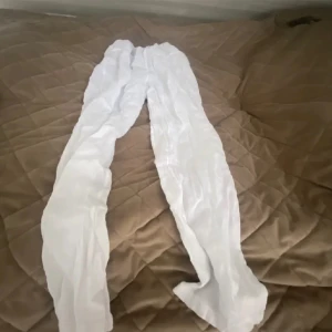 Designbysi - Linnebyxor storlek xs/s