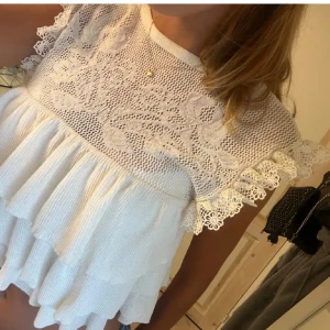 Söt topp - Så söt topp från zara som är helt slutsåld ❣️toppen skick !