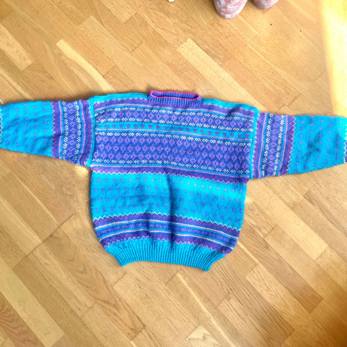 Handgjort stickad tröja - 90