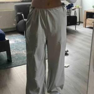 Parachute pants  - Parachute pants som jag aldrig använt. 