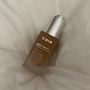 Dewy drops - CAIAs superfina dewydrops. Säljer då jag tyvärr köpte fel färg🩷ej använd men swatchad