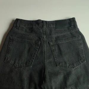 NEVER DENIM JEANS - 9/10 skick använd en gång säljer för har för många jeans, köpt för 499kr 