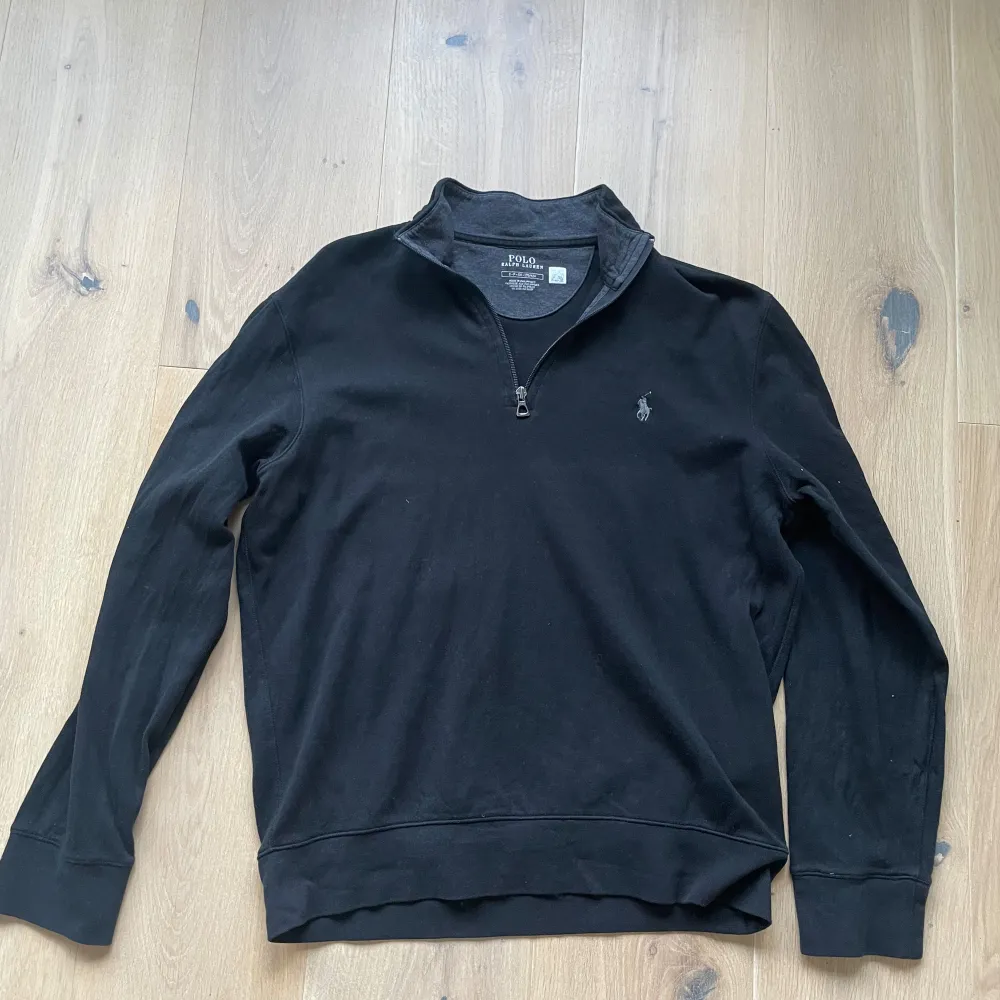 Storlek S Ralph lauren polo hoodie svart för 450, använd men inga defekter Bara att höra av sig mvh//elliott. Hoodies.