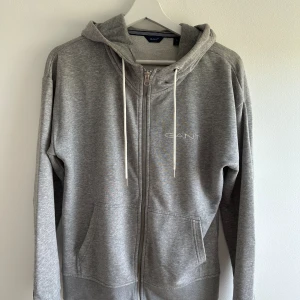 Kofta - Grå kofta från gant