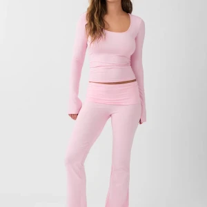 Rosa yoga pants - Skitsnygga baby rosa yoga pants i strl xs köpta för 350kr säljer för endast 160kr pris går att diskuteras! 