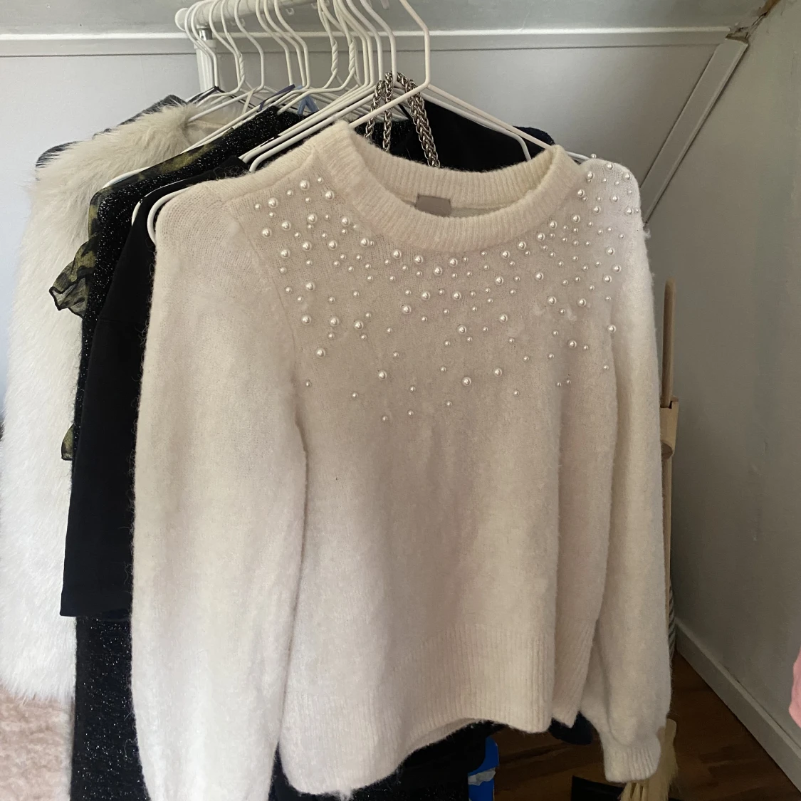 Pärlad stickad tröja - 90