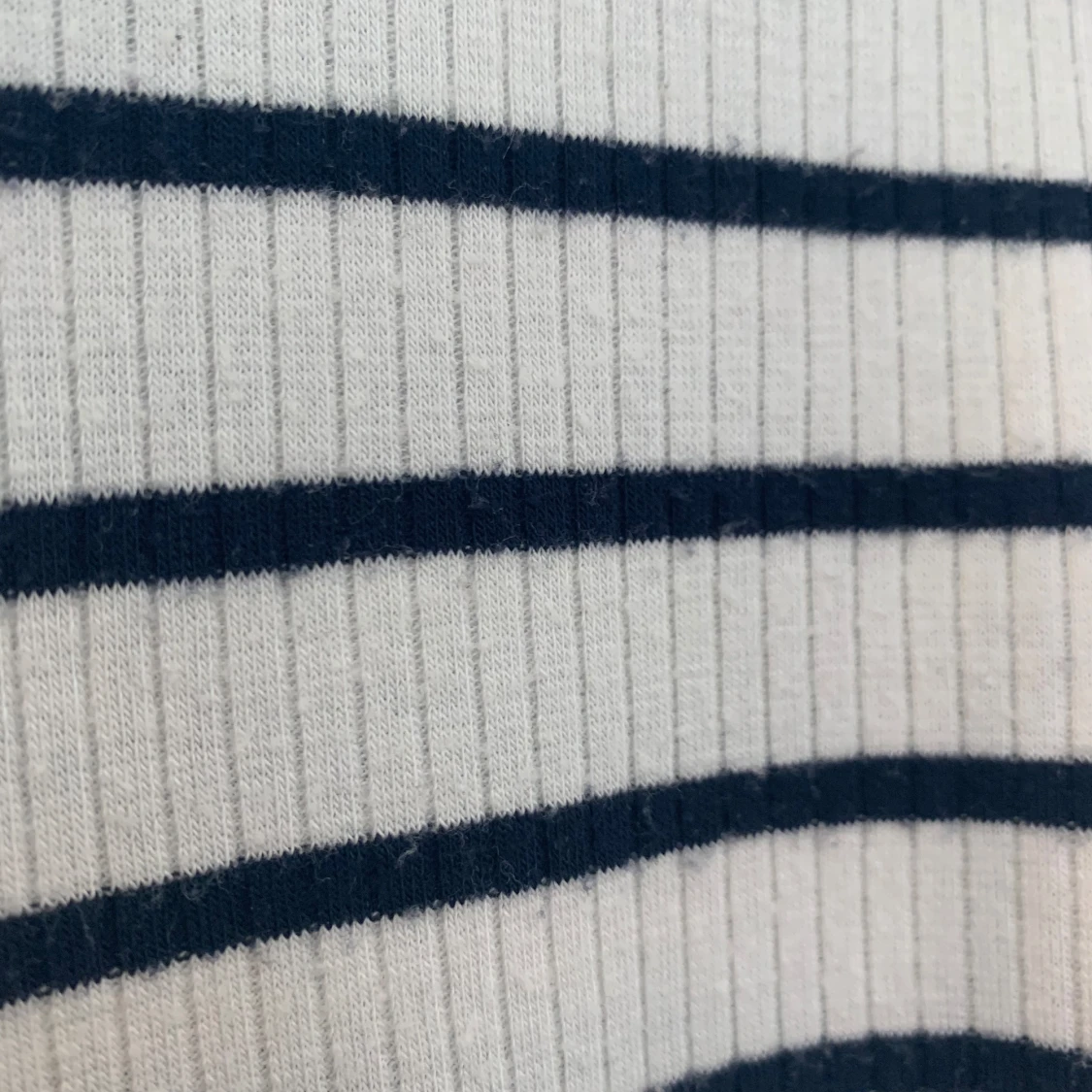 Randig volang ribbad tröja  - 90