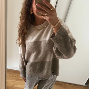 Stickad tröja  - Jättefin stickad tröja från H&M 💕