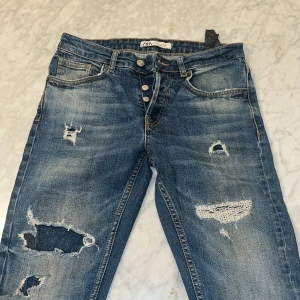 Jeans använd 2 gånger  - Bra jeans och material storlek 38