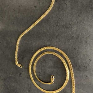 18 karat guldpläterat halsband och armband  - Nytt. Med 18 K stämpel 