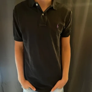 Ralph Lauren pike  - Säljer nu denna riktigt feta Ralph Lauren piken som är i gott skick! 🤩 Storlek S  Hör av dig vid funderingar!