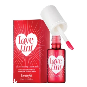 Love tint  - Säljer denna ”fiery-red tinted lip & cheek stain då jag har två. Oanvänd, jättefin färg och passar bra att ha på både läppar och kinder💖Nypris/340kr