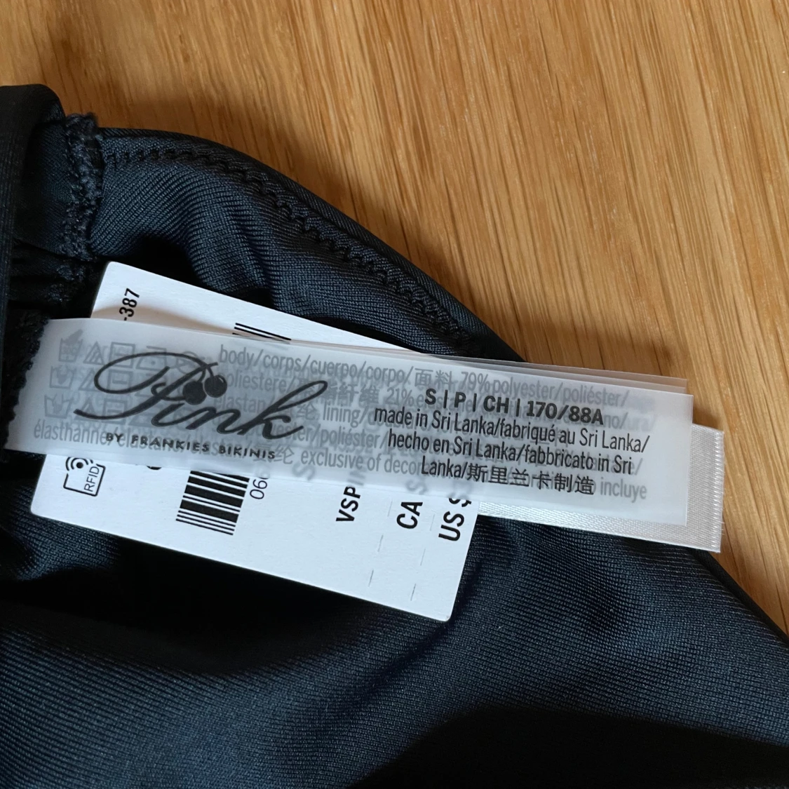 Svart bikiniöverdel från PINK - 90