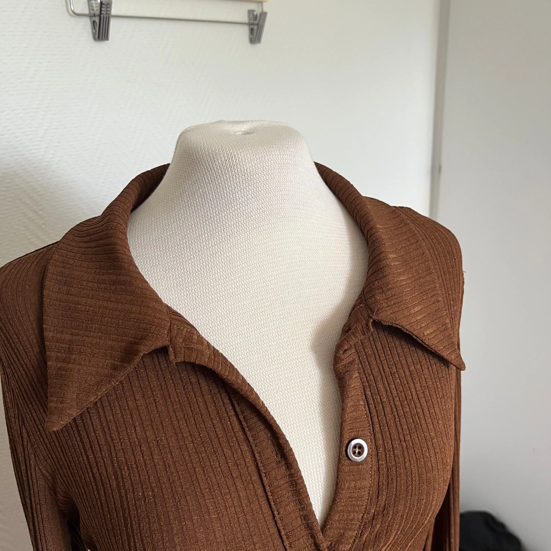 NAKD brun ribbad klänning  - 91