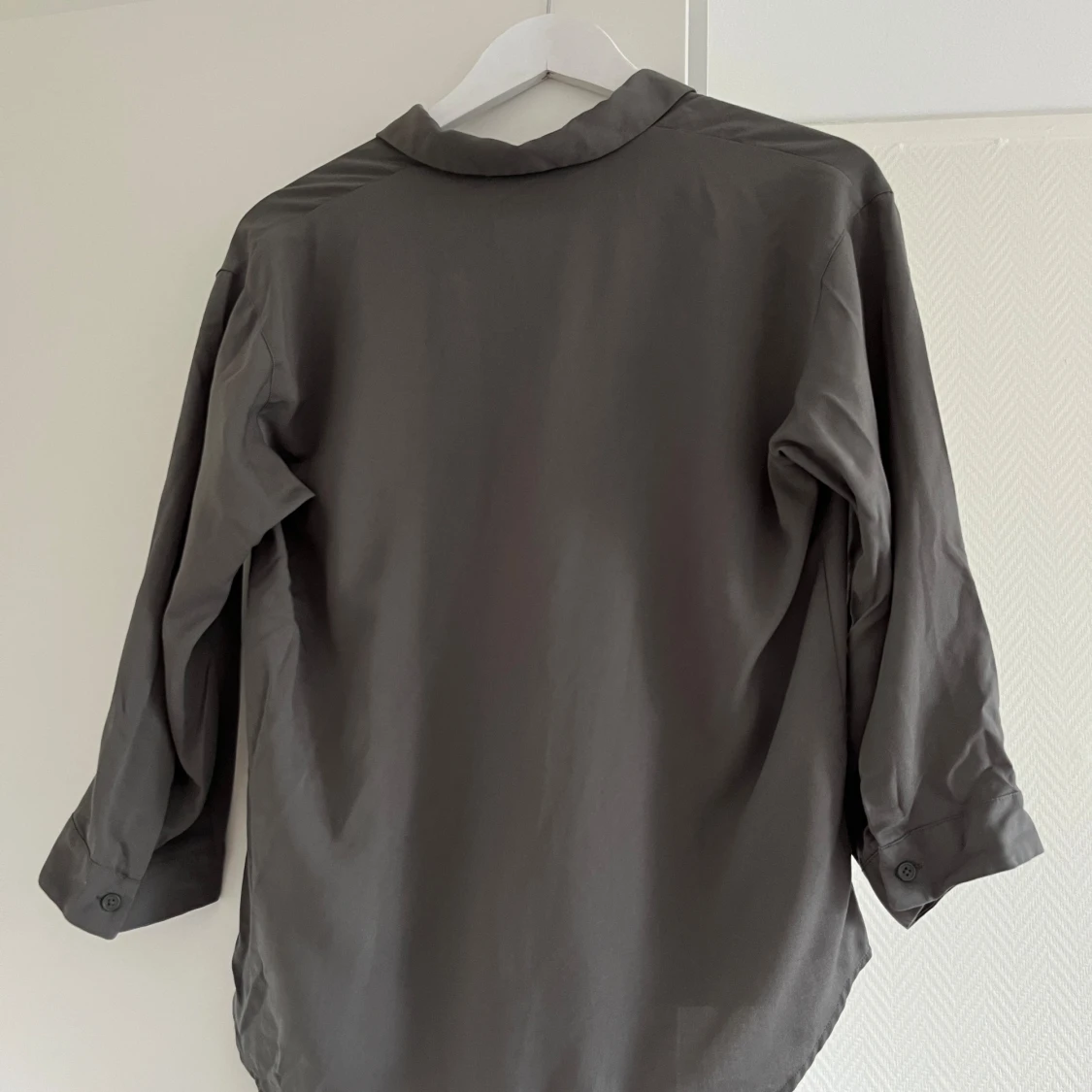 Uniqlo blus grön grå  - 91