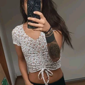 Blomster top - Jätte fin top