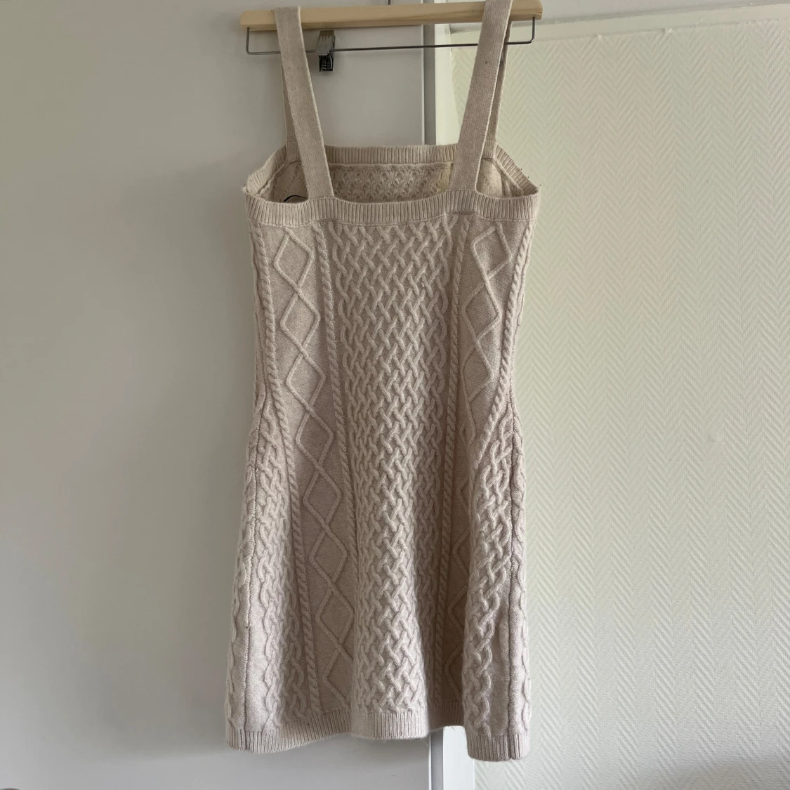 Stickad klänning H&M  - 90