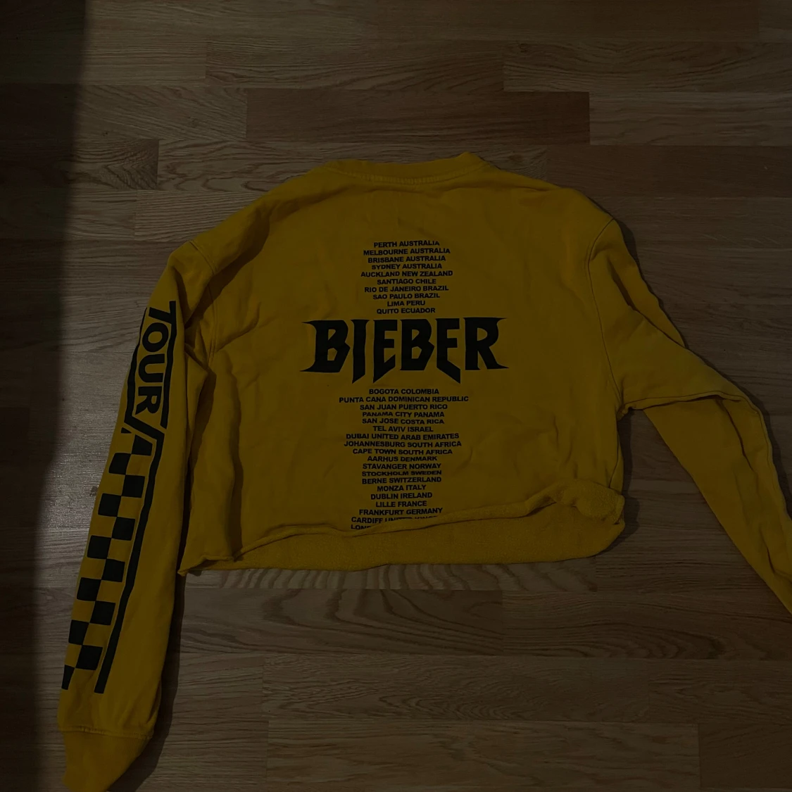 Gul tröja från Team Bieber - 91