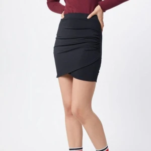 kjol - kjol från Ivyrevel revel, helt ny med lappen kvar 