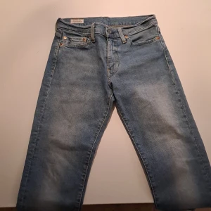 Levis Jeans - Knappt använda, bra skick. Köpare står för frakt, kan mötas upp.