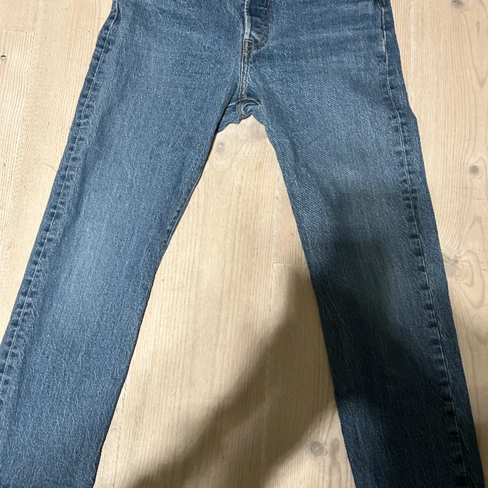 Levis storlek W27 L26 i nyskick. Jeans & Byxor.