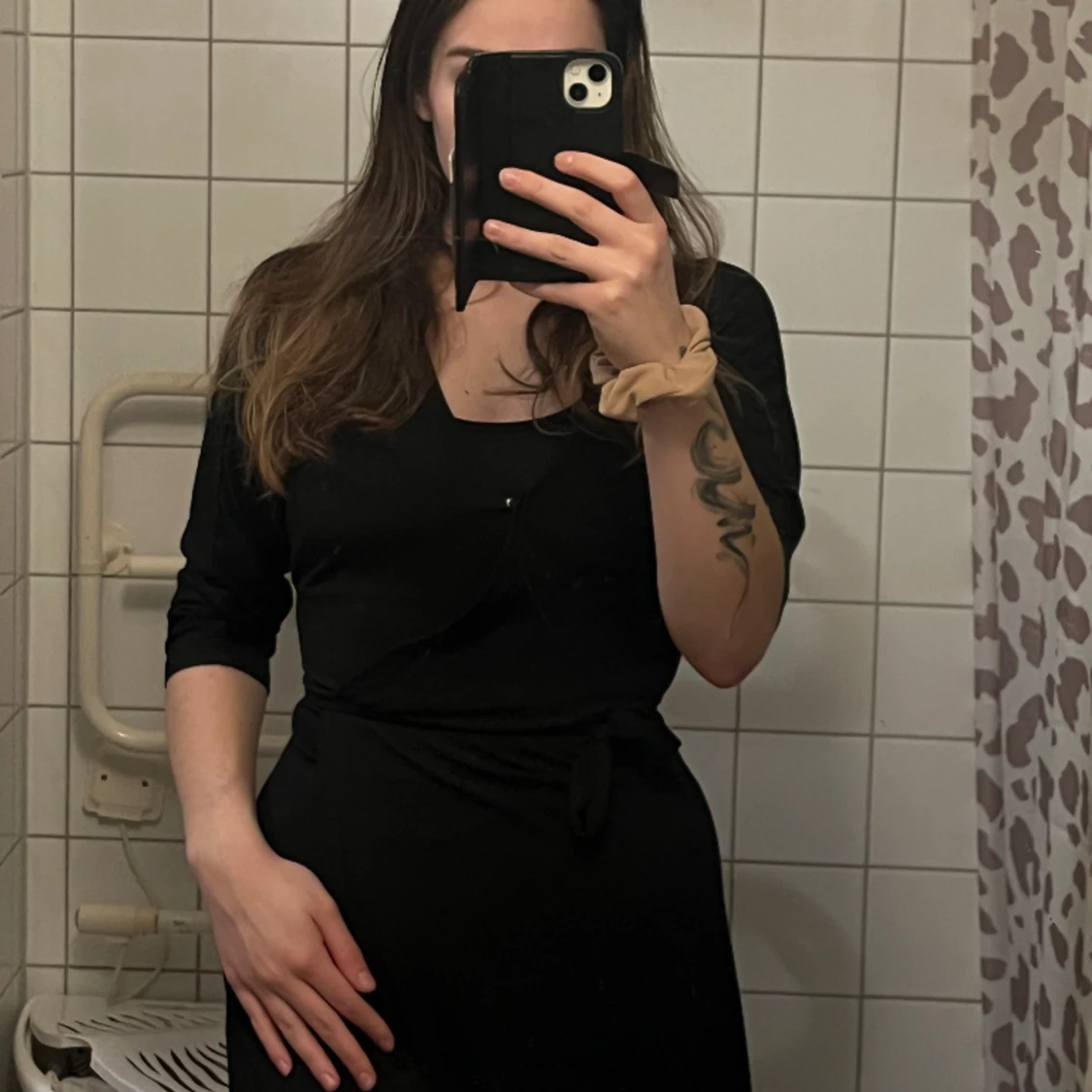 Svart Klänning  - 90