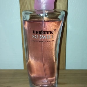 Madonna parfym! - En oanvänd Madonna so sweet parfym! :) pris kan diskuteras, frakt gratis! 😁