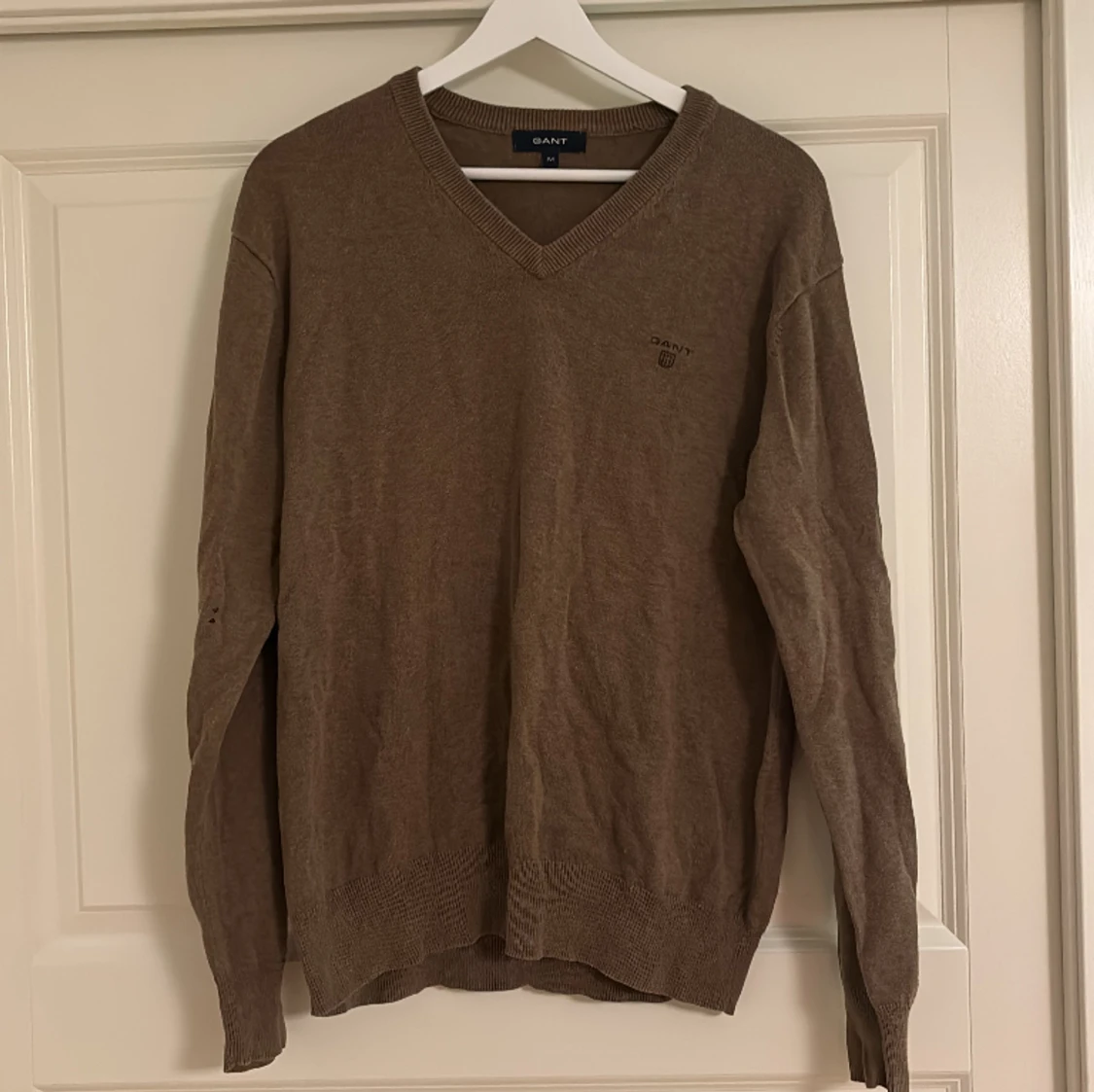 Ny Gant v-ringad tröja