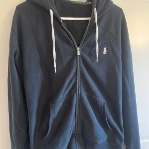 Ralph lauren kofta  - Ralph lauren kofta i storlek M , i bra skick, pris går att diskuteras
