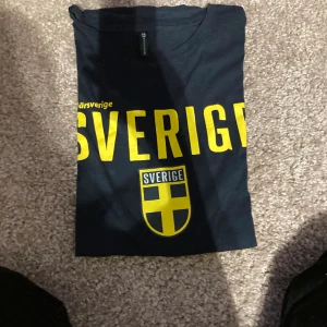 Två st kill tröjor  - Två stycken tröjor är någorlunda andvända