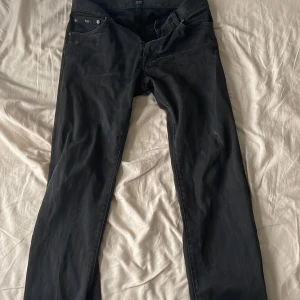 Hugo boss jeans - Äkta hugo boss jeans storlek 32/34