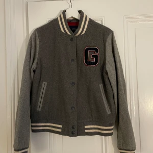 Gant jacka - Oanvänd jacka ifrån gant. Nypris 2999kr
