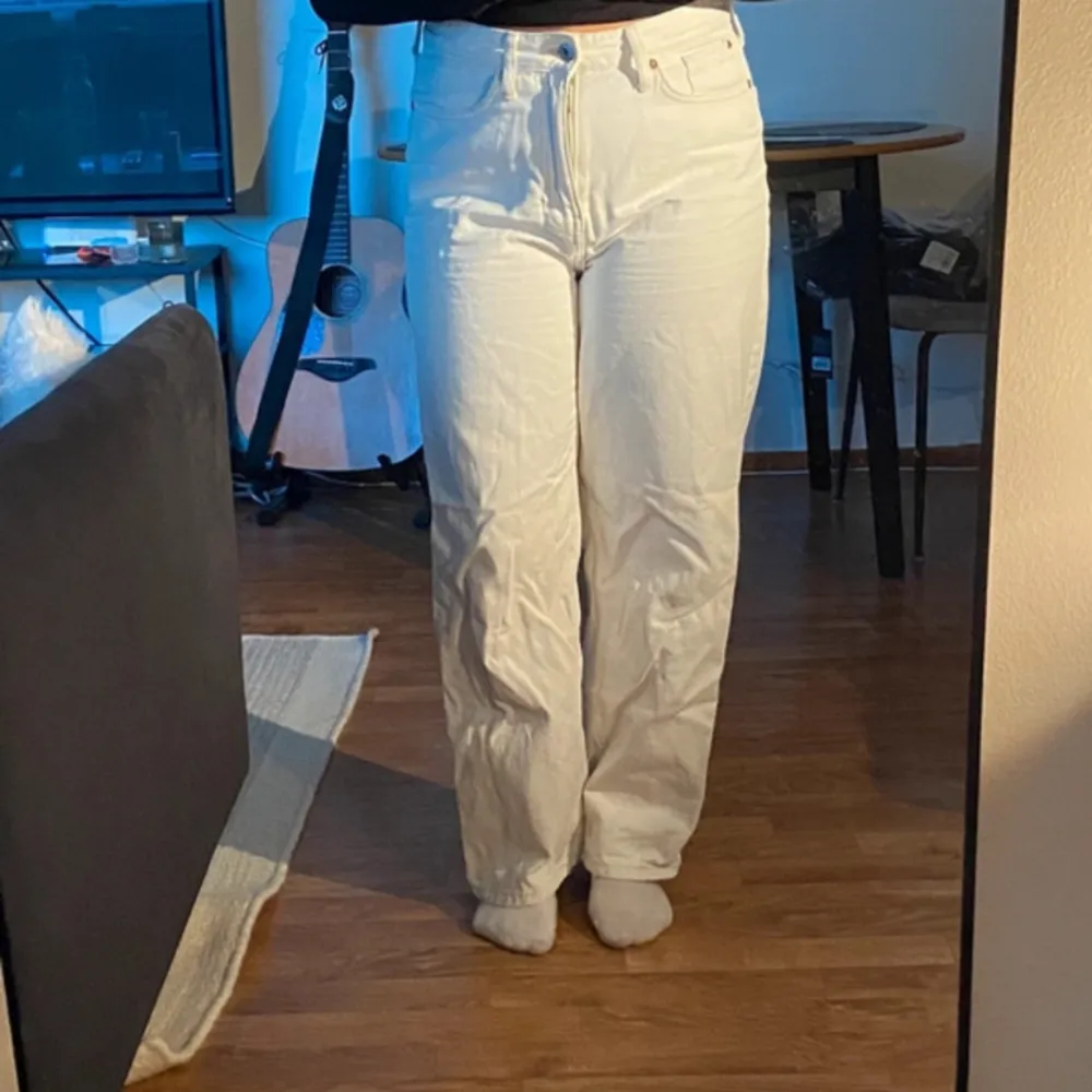 Uppsydda passar om du är ca 160cm . Jeans & Byxor.