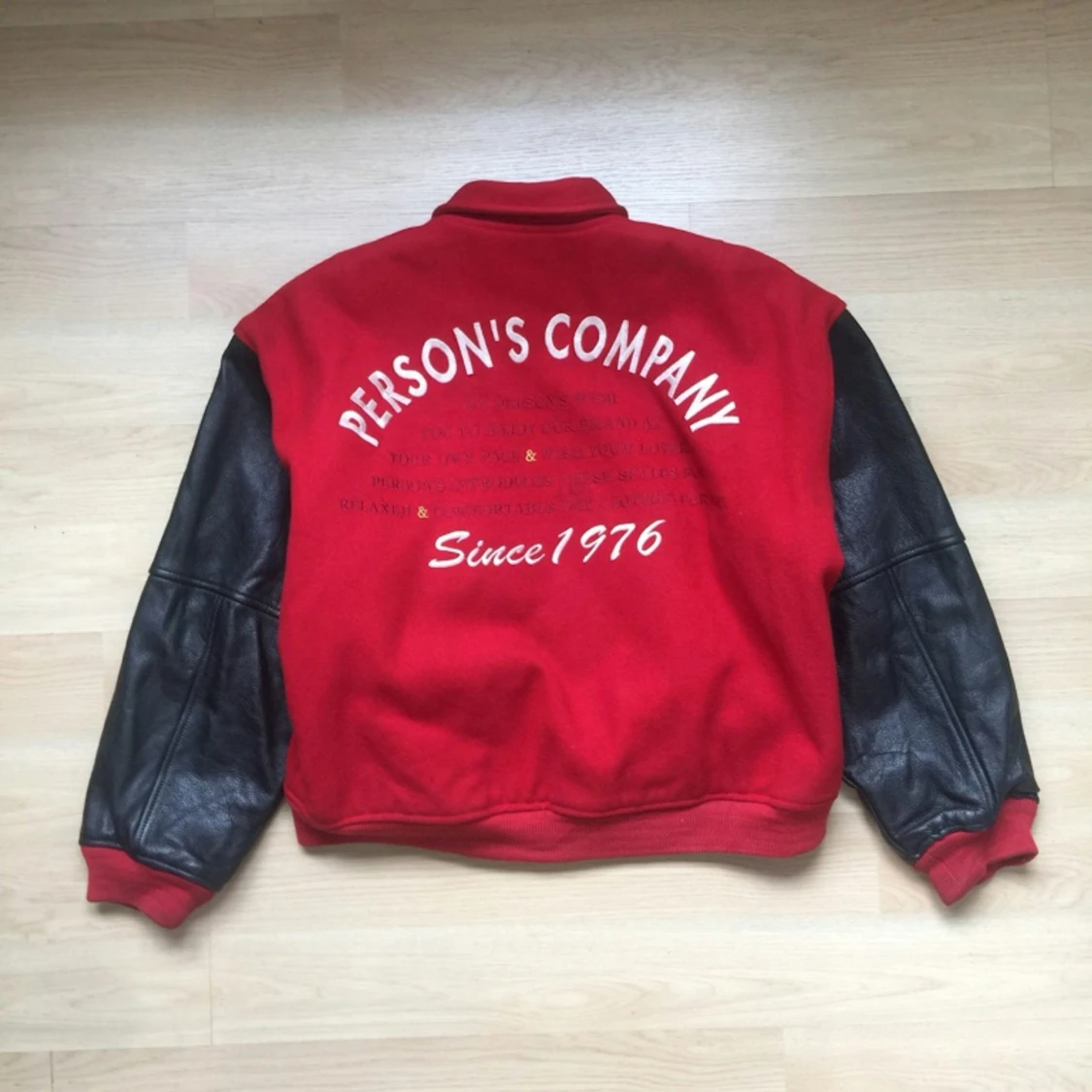 Röd Varsity jacka! - 90