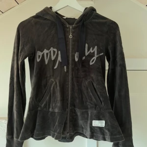 Oss Molly kofta - Supergullig kofta från oss Molly, sparsamt använd