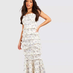 Klänning - Fin somrig klänning, aldrig använd. Köp gärna via köp nu