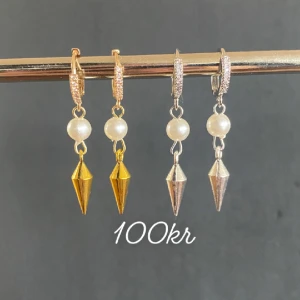 Örhängen  - Frakt 18kr ❤️