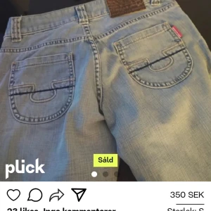Vintage jeans - Lågmidjade jeans, jätte snygga men säljer då det tyvärr va för små😭 jätte snygga annars 