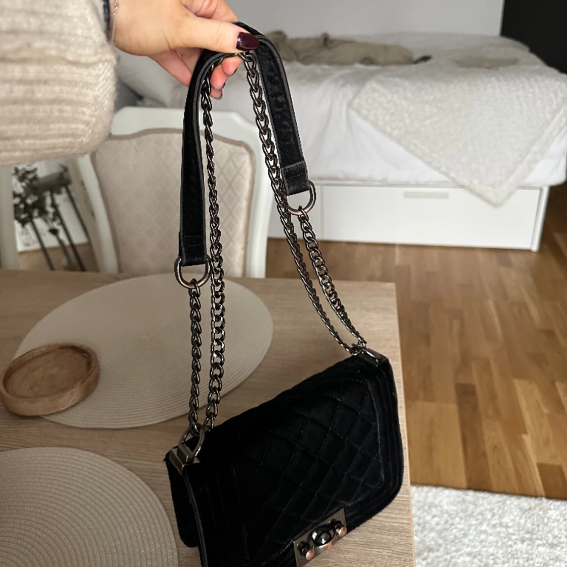 Svart handväska - 91