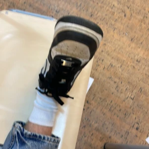 Nike Skor - Använd av kända mig, så pris är lite högre än vanligt | de luktar gott | vattentäta! | hör vid frågor eller funderingar🔥