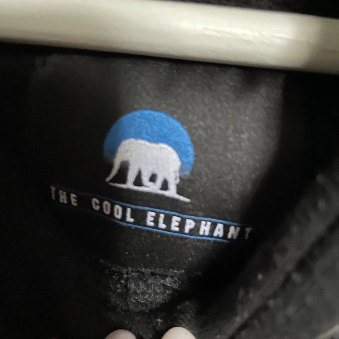 The cool elephant hoodie  - 90