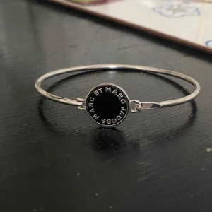Marc jacobs Armband - Trendigt och snyggt🌟Bra skick!