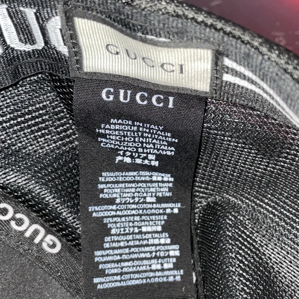 Gucci keps, använd ett fåtal gånger. säljer pågrund av ingen användning av den.. Accessoarer.