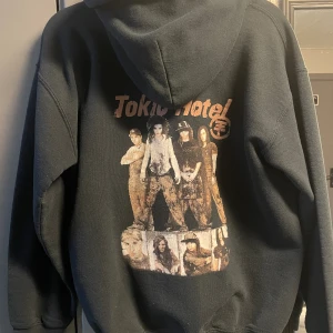 Tokio Hotel hoodie - Skriv i pm om du har några frågor❤️ köparen står för frakten