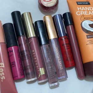 Smink - Alla de för 100kr använder ej de några av de har jag testat och några finns lite priset kan diskuteras 