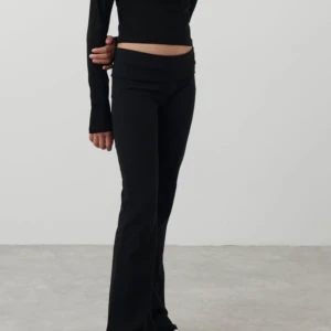 Yoga pants - Yogapants från Gina!!🩷Använda max 5 gånger så i ny skick, i storkek 158/164 men är som XS. 