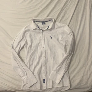 Polo skjorta - Oanvänd skjorta